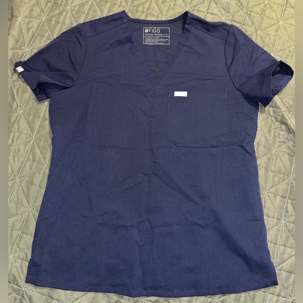 Figs Catarina - One Pocket Scrub Top - Navy - Small - Picture 4 of 7